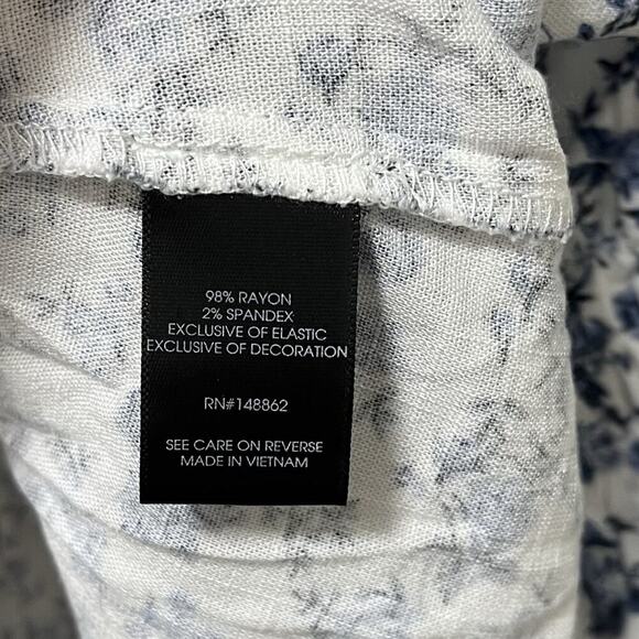 Torrid Micro Floral Babydoll Slub Lace Trim Top Size 3X Blue Milkmaid Prairie - Picture 7 of 8